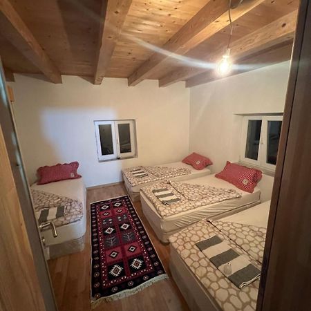 Kod Kapetana Tea Bed & Breakfast Gornji Lukomir ภายนอก รูปภาพ