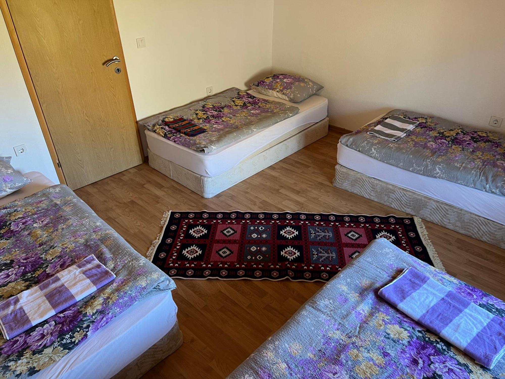 Kod Kapetana Tea Bed & Breakfast Gornji Lukomir ภายนอก รูปภาพ