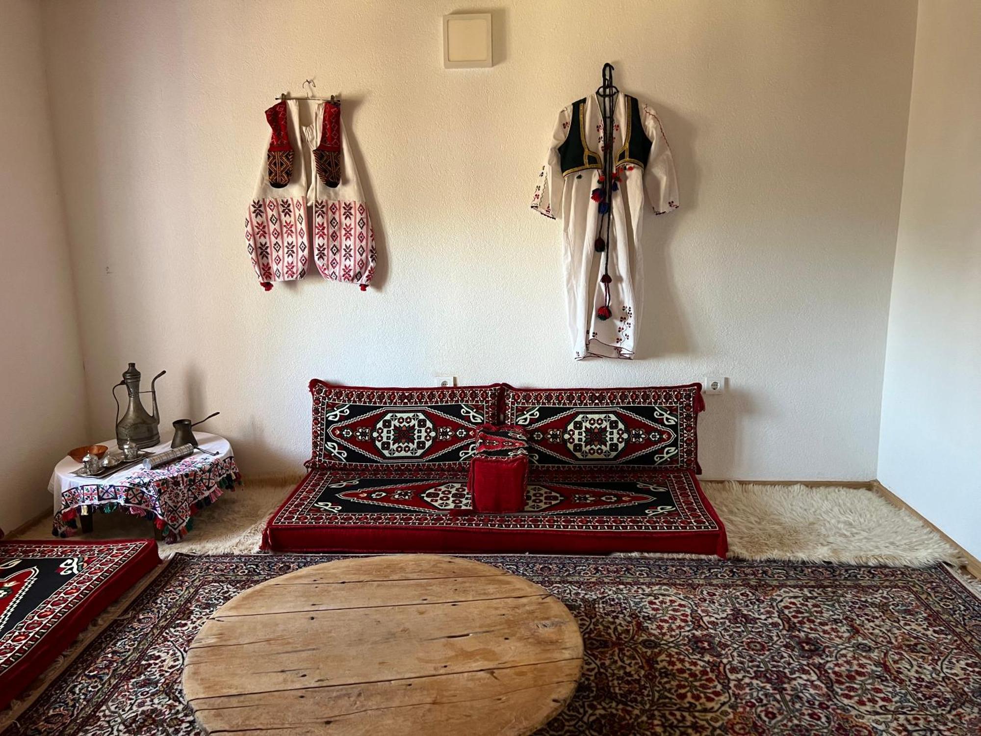 Kod Kapetana Tea Bed & Breakfast Gornji Lukomir ภายนอก รูปภาพ