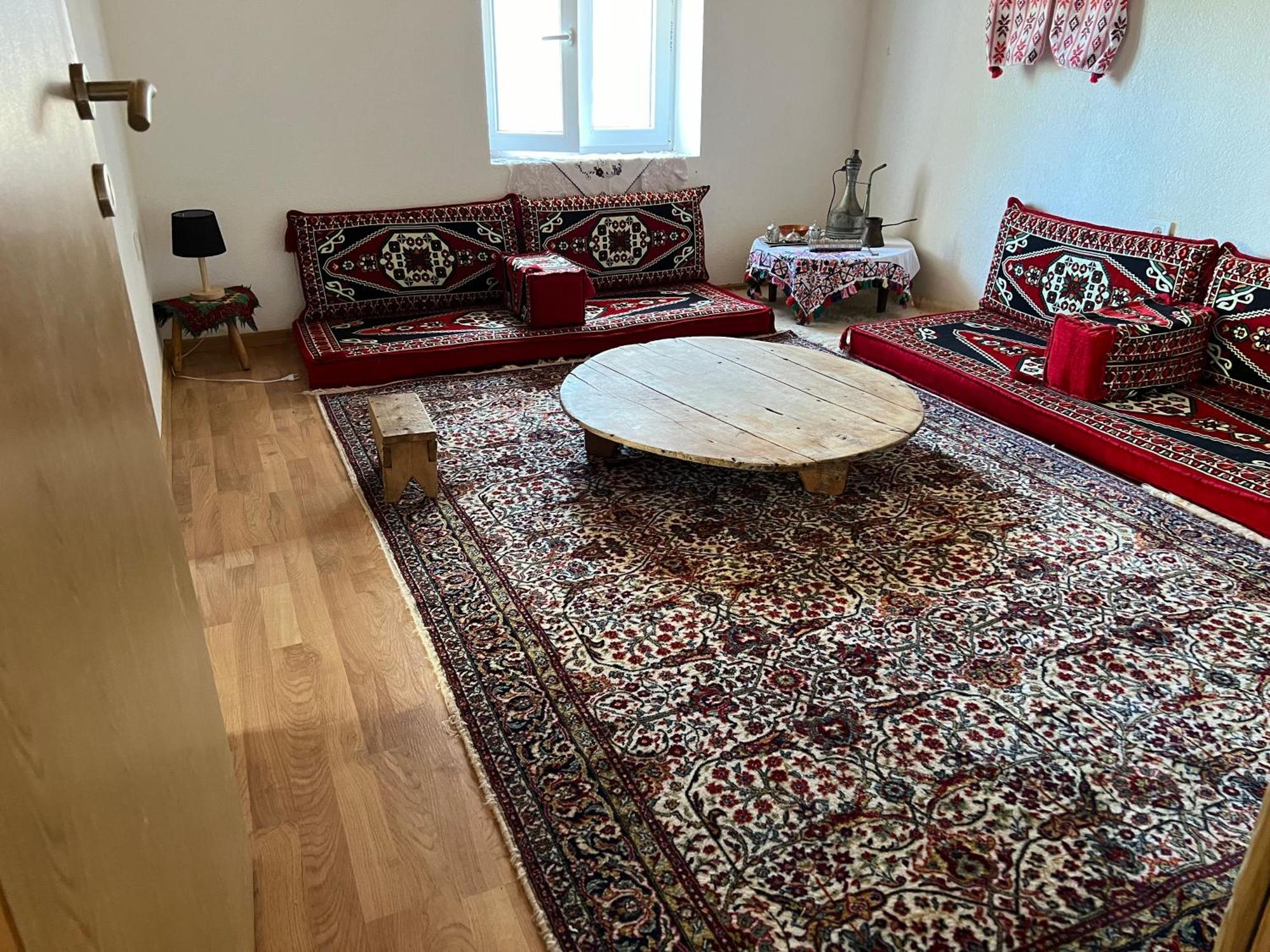 Kod Kapetana Tea Bed & Breakfast Gornji Lukomir ภายนอก รูปภาพ