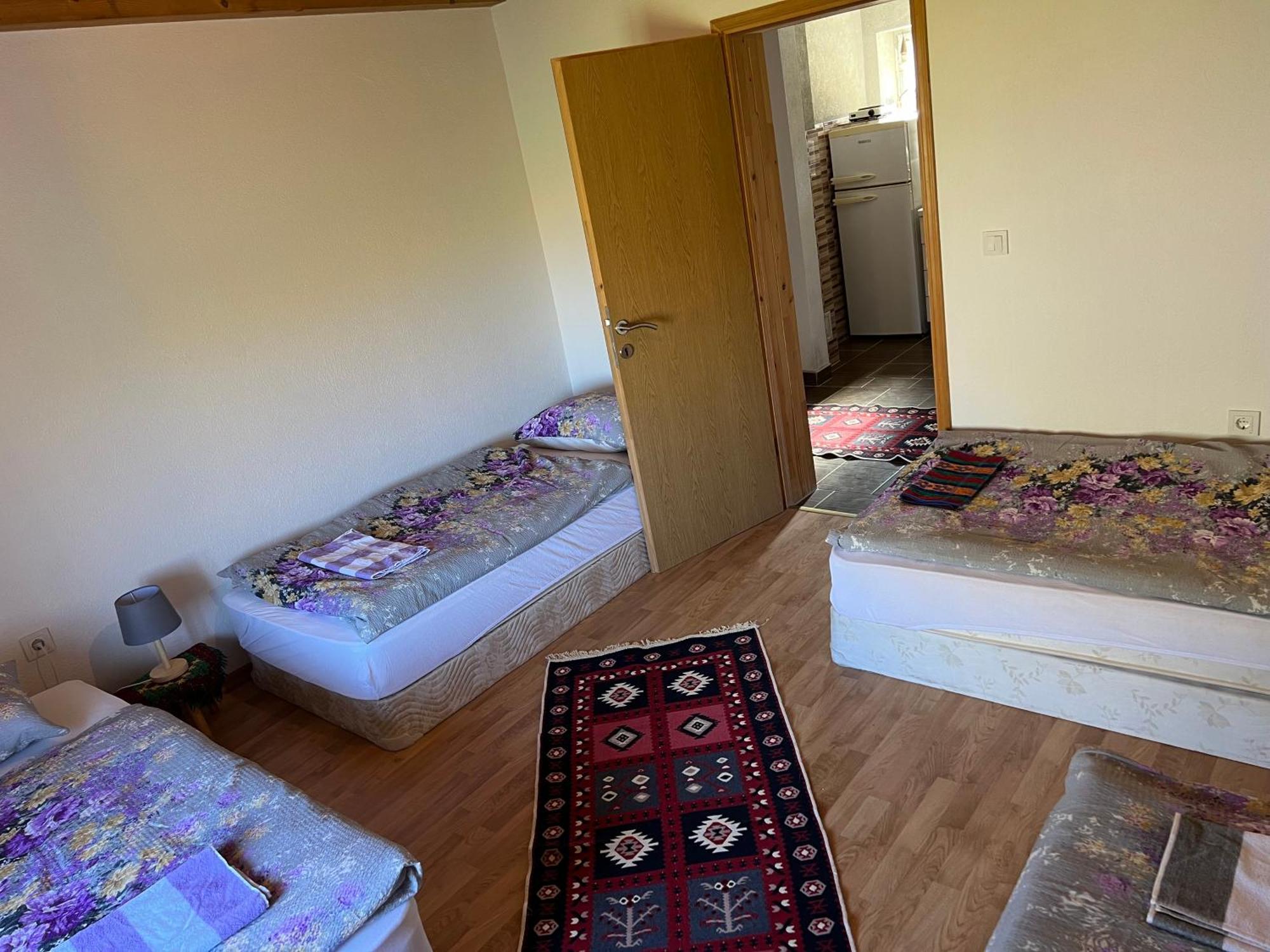 Kod Kapetana Tea Bed & Breakfast Gornji Lukomir ภายนอก รูปภาพ