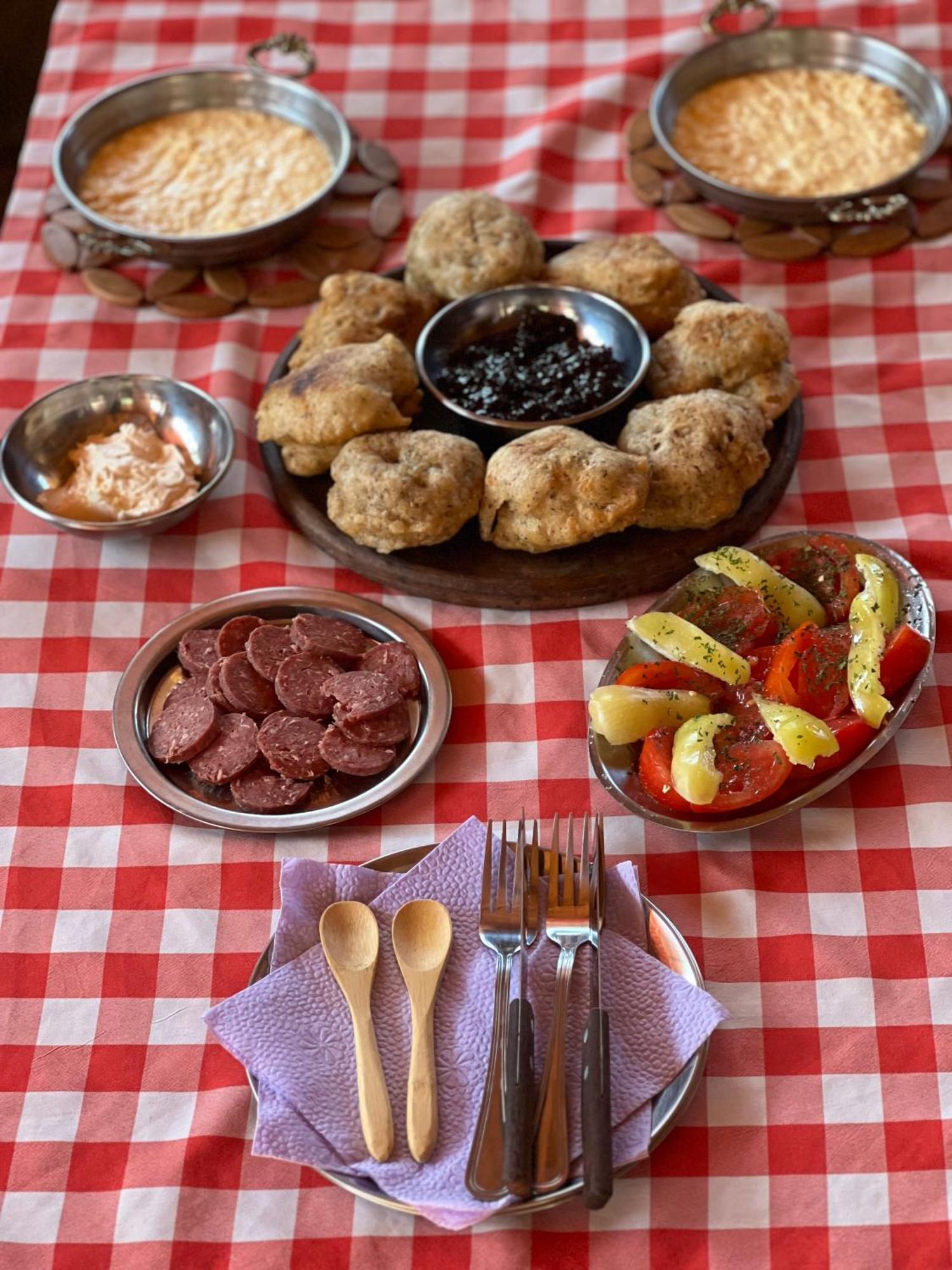 Kod Kapetana Tea Bed & Breakfast Gornji Lukomir ภายนอก รูปภาพ