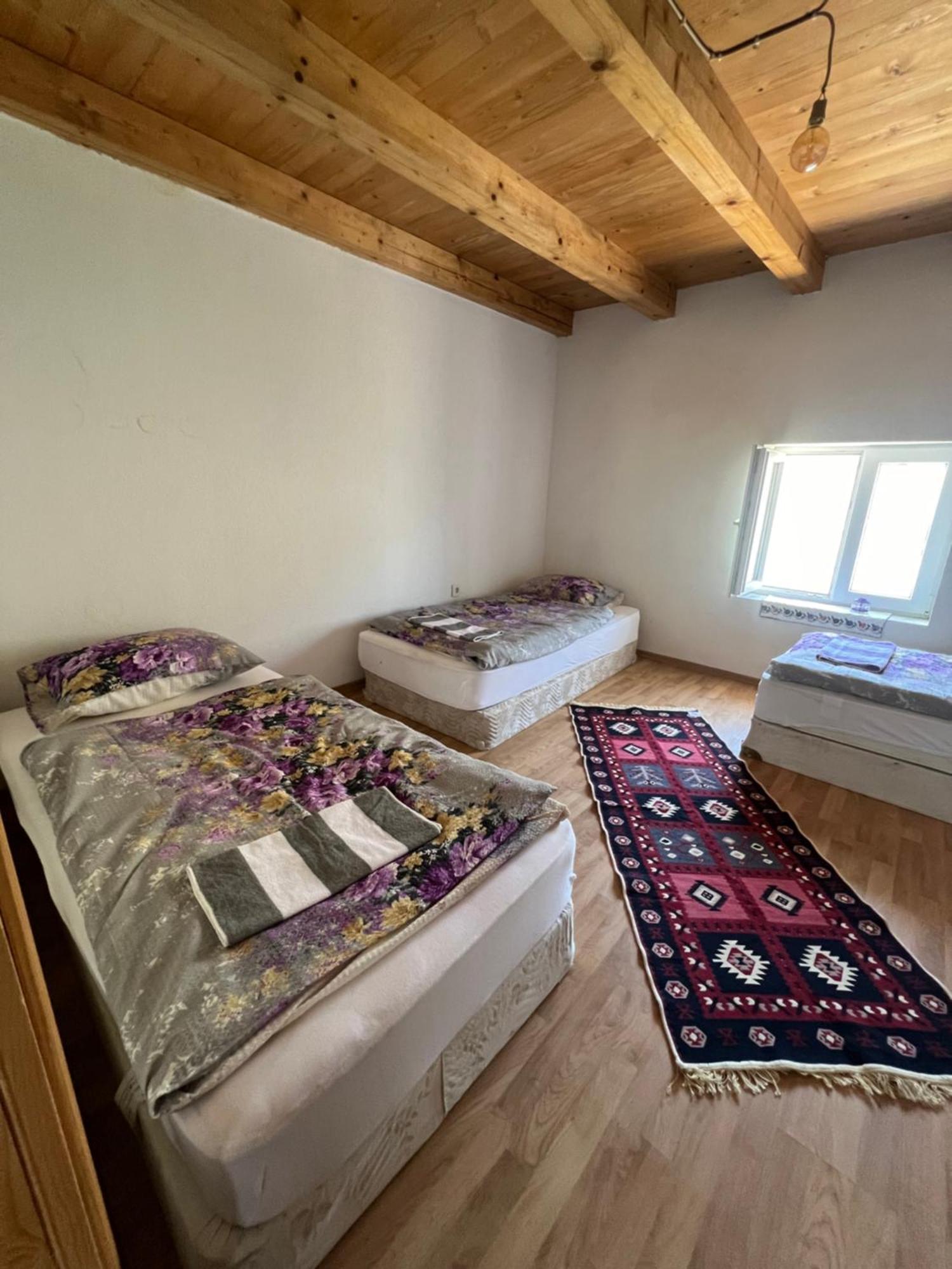 Kod Kapetana Tea Bed & Breakfast Gornji Lukomir ภายนอก รูปภาพ
