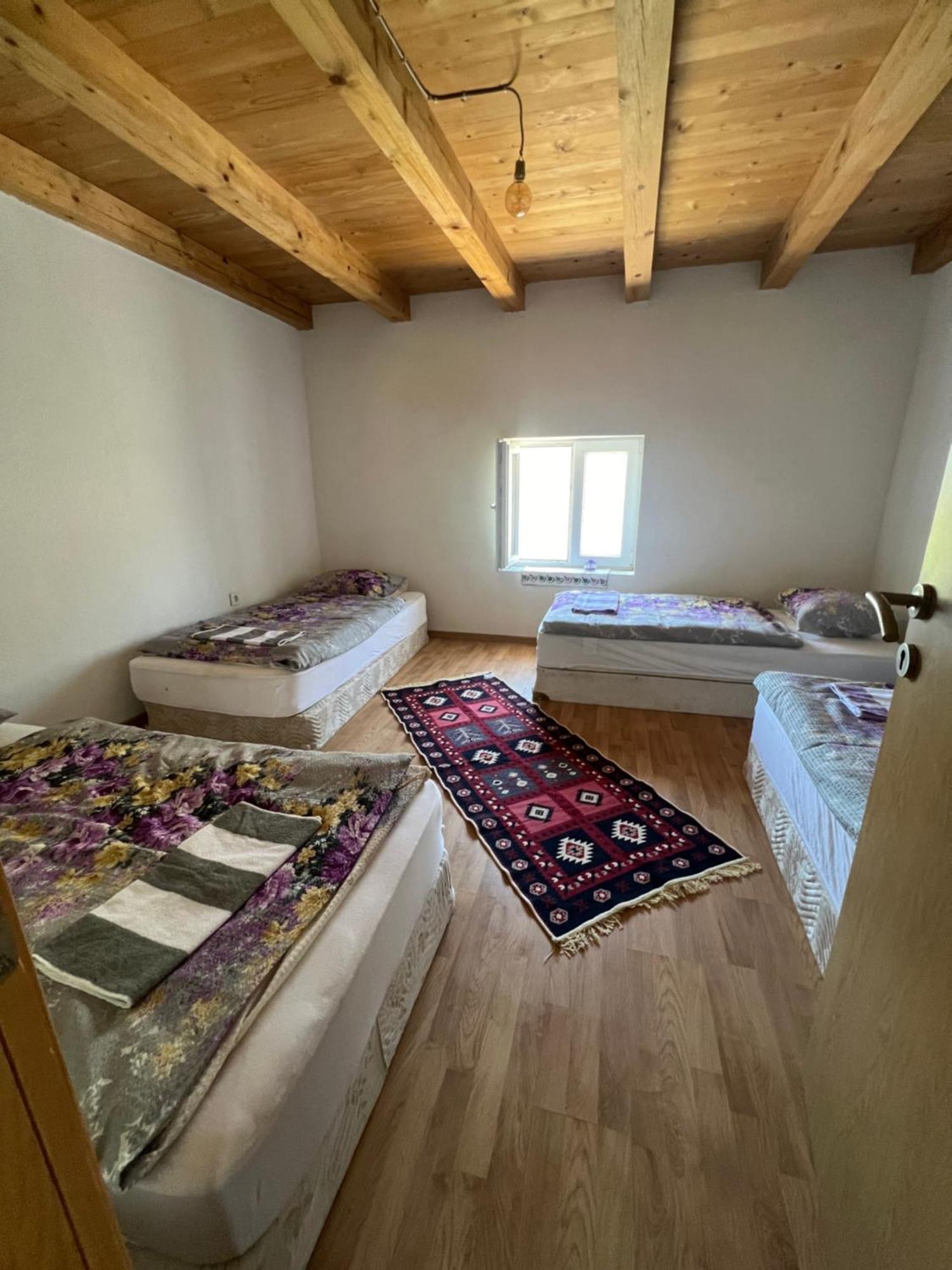 Kod Kapetana Tea Bed & Breakfast Gornji Lukomir ภายนอก รูปภาพ