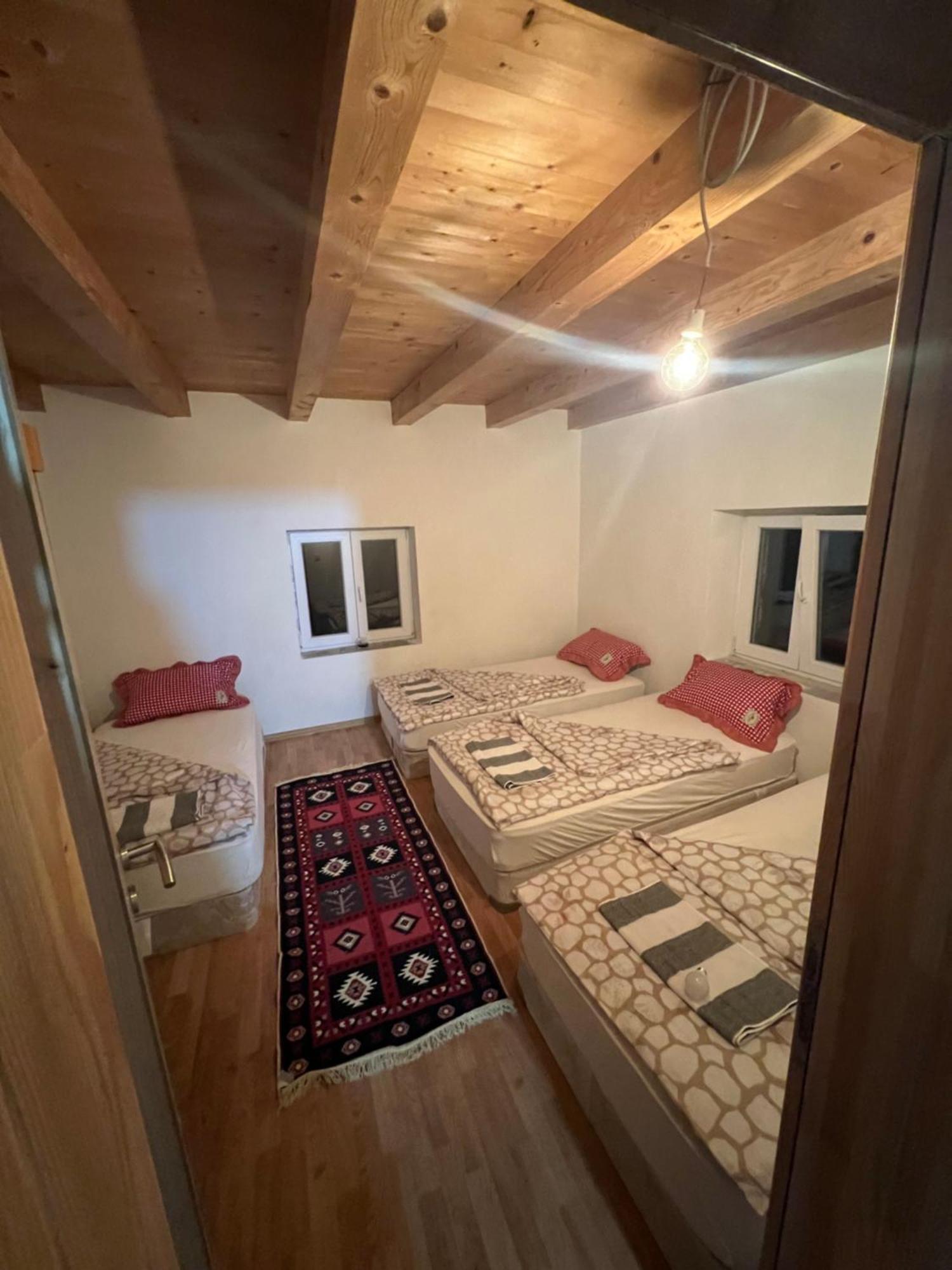 Kod Kapetana Tea Bed & Breakfast Gornji Lukomir ภายนอก รูปภาพ