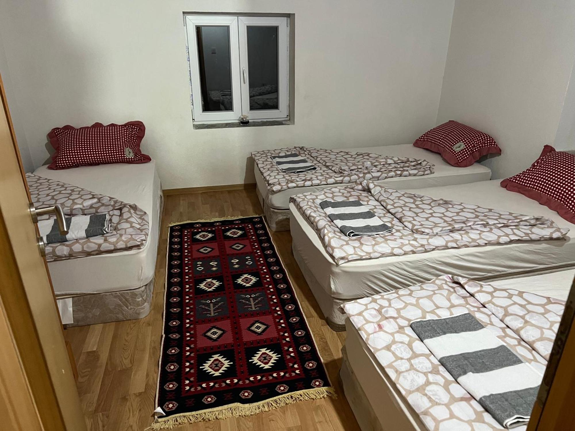 Kod Kapetana Tea Bed & Breakfast Gornji Lukomir ภายนอก รูปภาพ